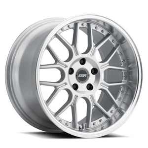 One 18x8.5 ESR CS18 5x114.3 35 Hyper Silver Wheel Rim 72.56 - Picture 1 of 3