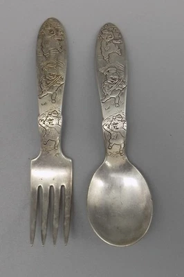Wm Rogers 3 Little Pigs Bad Wolf IS Silverplate Childrens Spoon & Fork - Image 1 of 4