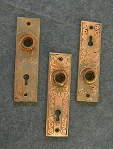 SET 3 NICE ANTIQUE VICTORIAN INTERIOR DOOR PLATED BACKPLATES BY DHM CO (Z) - Picture 1 of 3