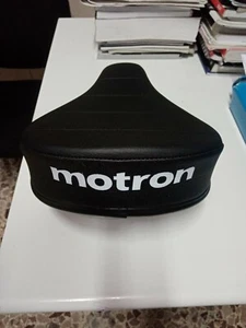 SELLA CORTA MONOPOSTO PER CICLOMOTORI MOTRON 50 CC - Picture 1 of 2