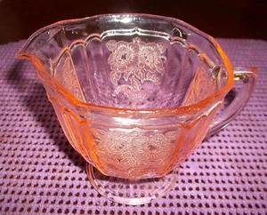 Anchor Hocking MAYFAIR/OPEN ROSE PINK *FOOTED CREAMER* - Picture 1 of 3