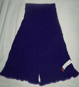 Gillian Chapman 100% wool Hand Made Purple Ruffled Scarf - New - Artisan Item - Picture 1 of 2