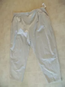 Women Plus Size Capistrano Beige Pants New Sz 26/28 - Picture 1 of 3