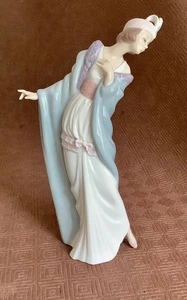 Lladro Figur "Der Flirt" Nr. 5789 Joan Caderch. Sauberer, unbeschädigter Zustand. - Bild 1 von 6