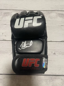 Khabib Nurmagomedov Signed UFC Glove IP Beckett BAS COA Autographed Auto b - Picture 1 of 4