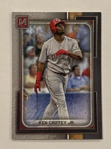 Ken Griffey Jr-2023 Topps Museum Collection - Picture 1 of 2