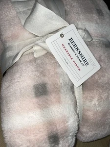 Wearable Throw - Picture 1 of 2