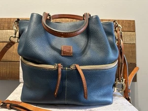 Dooney And Bourke Pebble Grain Dawson Gold Tone Hardware - Picture 1 of 19