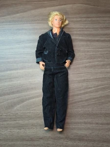 Vintage Mattel Ken Puppe 1984 Kopf / 1968 Körper - blonde Haare - schwarzes Outfit - 12 Zoll - Bild 1 von 8