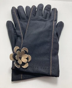 Pair Vtg Isotoner ARIS 115 Nylon Driving Gloves Women Black Lined Flower Accent - Picture 1 of 7