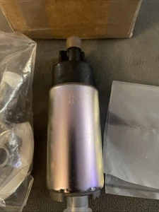 NOS OEM 2008-2009 Pontiac G8 GT GXP Genuine GM Fuel Pump - Foto 1 di 3