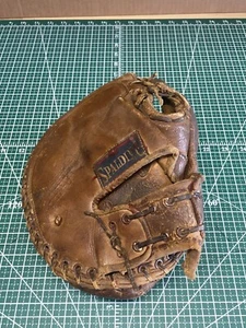 Vintage Spalding Larry Yogi-Berra Model Right Handed Glove - Picture 1 of 5