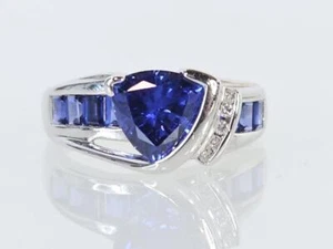 10K White Gold APX 3 CTW Blue Sapphire Diamond Ring SZ 7.5 (AM1086952) - Picture 1 of 7