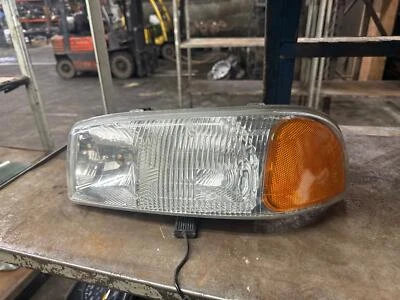 Headlight Lamp Lens GMC SIERRA 2500 Driver 99 00 01 02 03 04 05 06 07 - Image 1 of 2