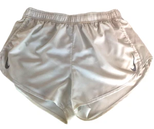 Pantaloncini da corsa Nike donna taglia L Dri-Fit slip foderato bianco ventilato pannello laterale - Foto 1 di 9