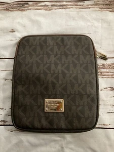 MICHAEL KORS TABLET COVER - Picture 1 of 9