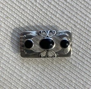 Art Deco Style 925 Silver Brooch with 3 Black Inlaid Onyx Stones - Picture 1 of 3