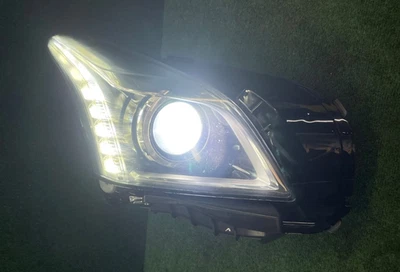 Faro lateral derecho pasajero Cadillac CTS 2014-2019 xenón HID con AFS OEM Foto 1 de 4