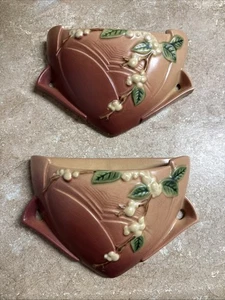 2 Vintage Roseville Pink Snowberry Wandtaschen IWP-8 - Bild 1 von 10