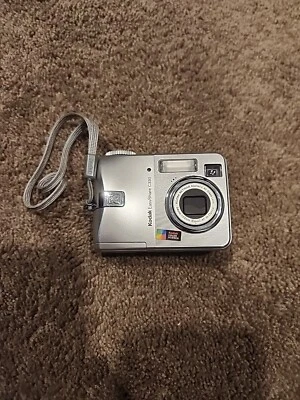Kodak EasyShare C330 4.0MP Digital Camera - Silver Repair Or Parts - Image 1 of 4