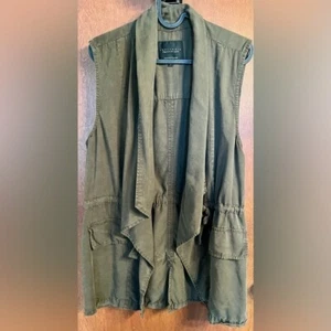 Sanctuary Women’s olive green light weight vest - Picture 1 of 2