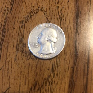 1956 Clean Looking Washington Quarter 25c 90% Silver US Coin M021 - Picture 1 of 2