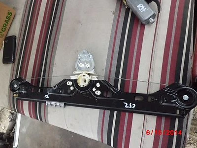 2001-2006 Mercedes-Benz W203 C320 C240 C230 C280 C200 C32 window regulator RIGHT - Image 1 of 2