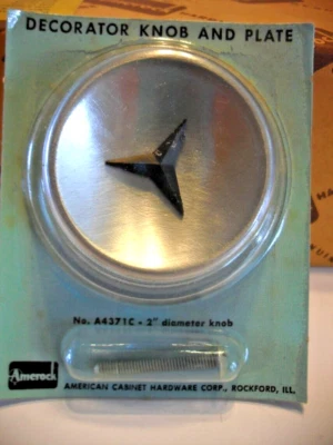 Botões de armário vintage NOS 2" cetim cromado e placa traseira preto Mercedes Star - Imagem 1 de 4