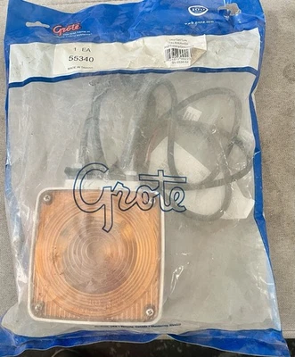 Grote 55340 luz cromada de dois parafusos com rabo de porco, cromo vermelho/âmbar novo fechado - Imagem 1 de 2