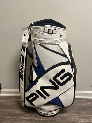 Bolso PING Staff - Modelo Tour Blanco/Azul - Usado - Desgaste y lágrimas - Todavía funcional Foto 1 de 4