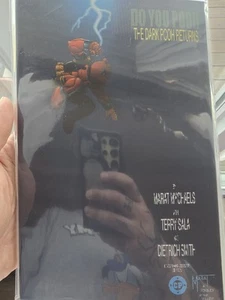 Do You Book Dark Knight Omage Linticular Varient Limited 19/40 Very Rare - Picture 1 of 4