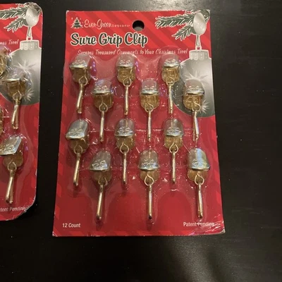 Clips de agarre seguro Ever Green 12 estaciones doradas para adornos de árbol de Navidad Foto 1 de 4