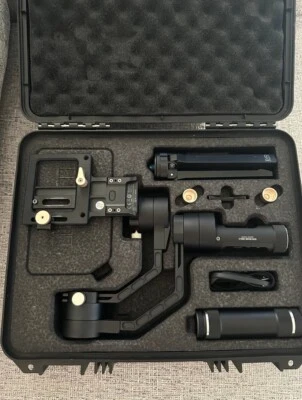 Kit estabilizador de 3 ejes portátil EVO Gimbal Gen 2 con estuche Foto 1 de 4