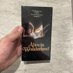 RARE Black Label Alice In Wonderland (1999) VHS NEW Sealed Hallmark - Picture 1 of 7