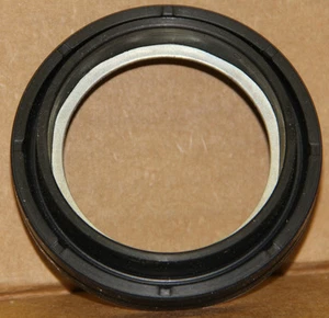 Fits 93-97 Ford Bronco Ranger Super Mazda B4000 Navajo Wheel Oil Seal 710453 - Picture 1 of 1