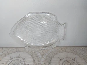 Vintage Glass Fish Plate Dish Made in USA Oven Proof Retro - Picture 1 of 5