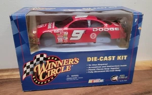 Winner's Circle 2002 NASCAR #9 Bill Elliott 1:24 Die-Cast Kit Car DAMAGED BOX - Picture 1 of 8
