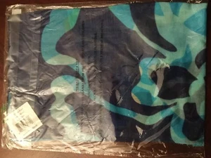 Vera Bradley weicher Fransenschal Halstuch in Katalina Blau Neu im Paket - Bild 1 von 5
