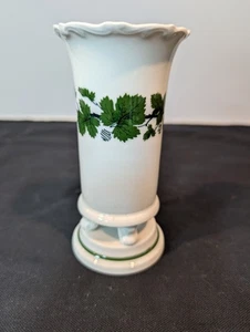 Meissen Porcelain Vase, Ivy & Green Leaf Pattern, Flared Rim – Late 19thC - Picture 1 of 8
