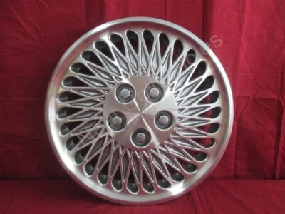 Tampa de roda Chrysler LeBaron, New Yorker 14" 30 slots 1993 - 94 fabricante de equipamento original - Imagem 1 de 4