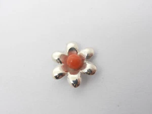 925 Silver Flower With Natural Red Coral: Jacket Brooch - Picture 1 of 7