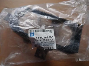 GENUINE VAUXHALL OMEGA B FRONT RH RIGHT FOG LAMP LIGHT FRAME 90487505 - Picture 1 of 3