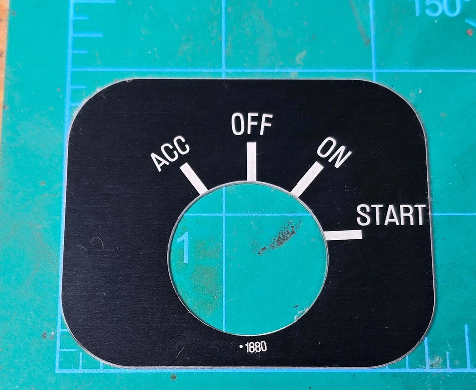 Kenworth Start Switch Plate (Early) - Image 1 of 1