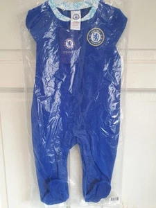 Chelsea FC Baby Kit Sleepsuit Baby grow Official Merchandise 6-9 Months Bnwt - Imagen 1 de 6