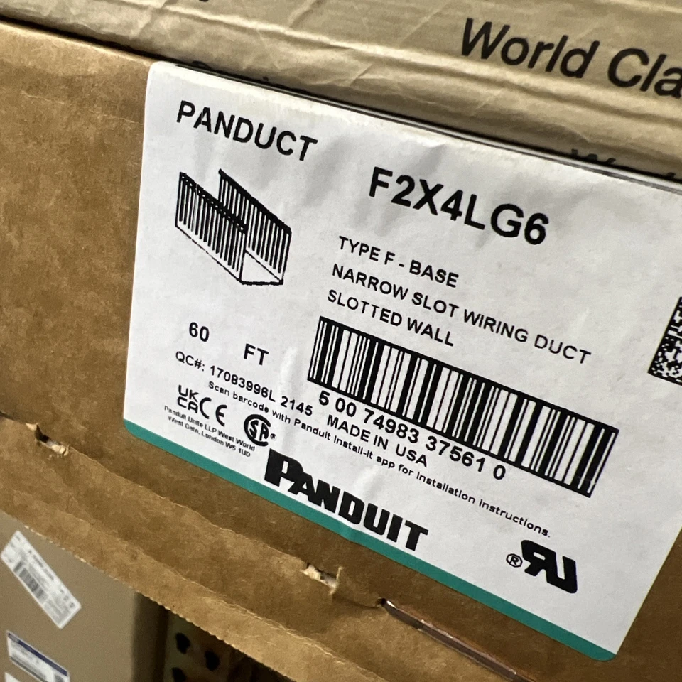 PANDUIT G2X4LG6 2" GRIS CLARO TIPO G CONDUCTO DE CABLEADO DE PARED ANCHO RANURADO (6 PIES) 10 PIEZAS Foto 1 de 1