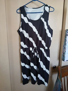 Damen Sommerkleid schwarz-weiß ärmellos Polyester Elasthan Gr. XL neu ohne Etikett - Bild 1 von 2