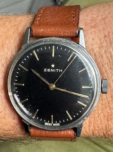 Raro Zenith 1950 35mm Acero Militar Original Esfera Negra 120T Cuerda Manual Funciona - Imagen 1 de 16