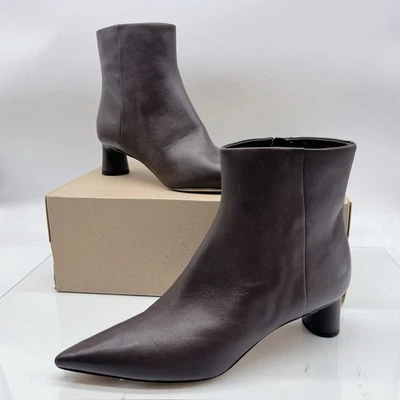 Botines de cuero marrón puntiagudo Vince Truffle Fitz 41 mm para mujer EE. UU. 9 UE 40 precio de venta sugerido por el fabricante $395 Foto 1 de 4