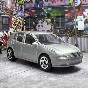 REALTOY Volkswagen Golf V Diecast Toy Car 1:57 - Near Mint
