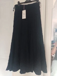 WOMENS M&S PER UNA NAVY AND BLACK TEXTURED FLARED LONG SKIRT UK 8 - Picture 1 of 8
